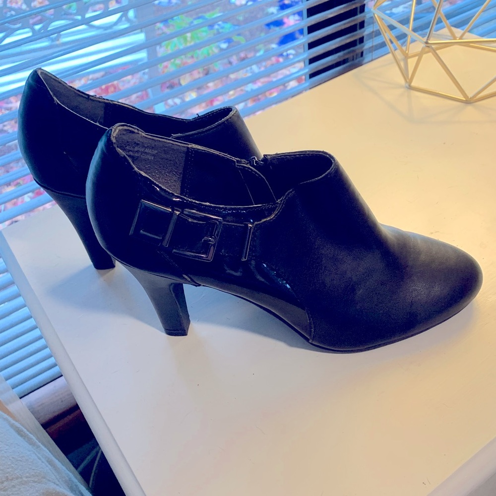 EUC - Karen Scott Naomi Black Boots Size 10 Retailed $99 Selling $25